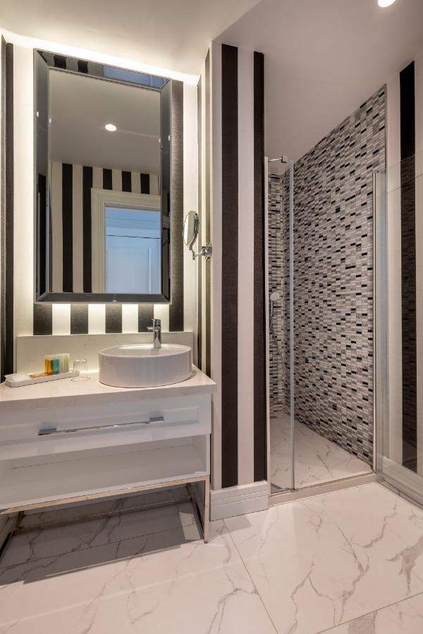 Motif Hotel Чесме Екстериор снимка