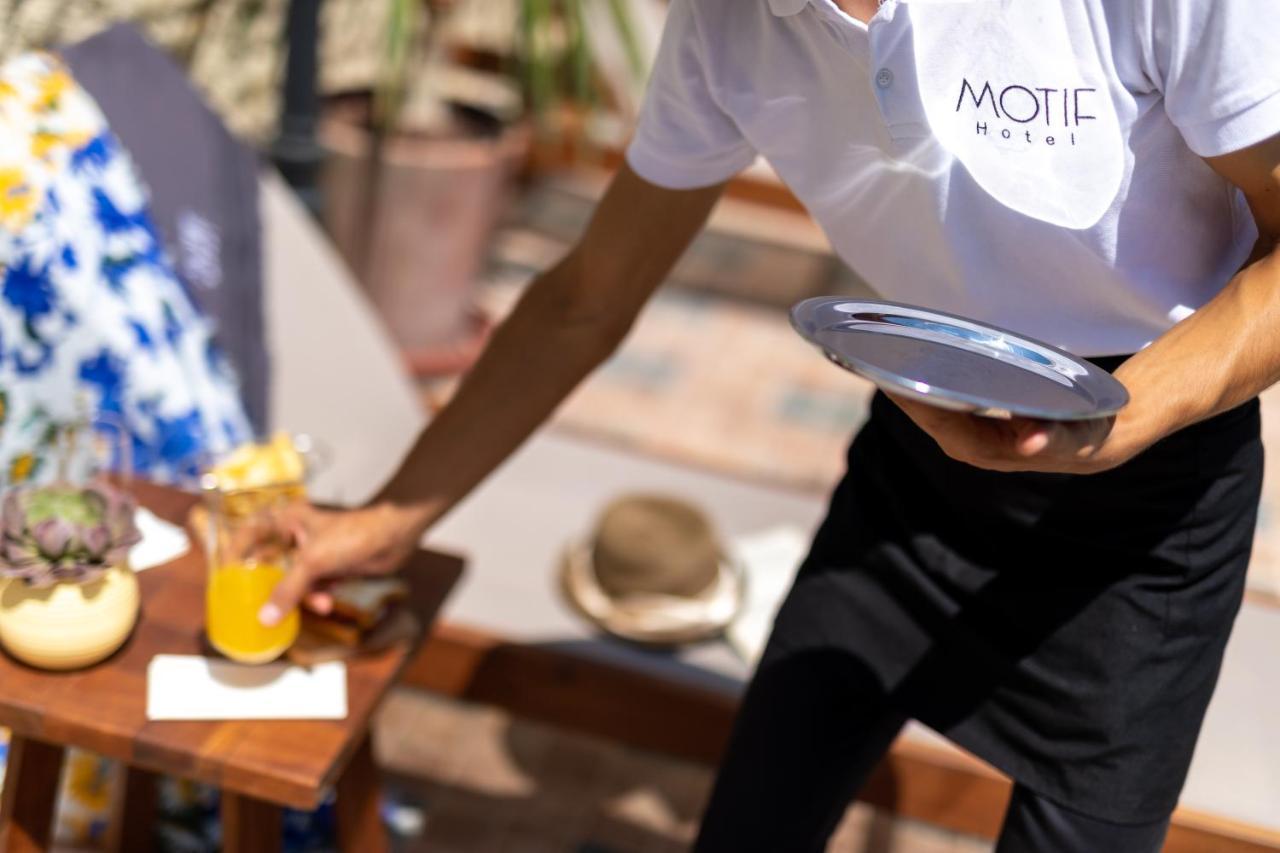 Motif Hotel Чесме Екстериор снимка