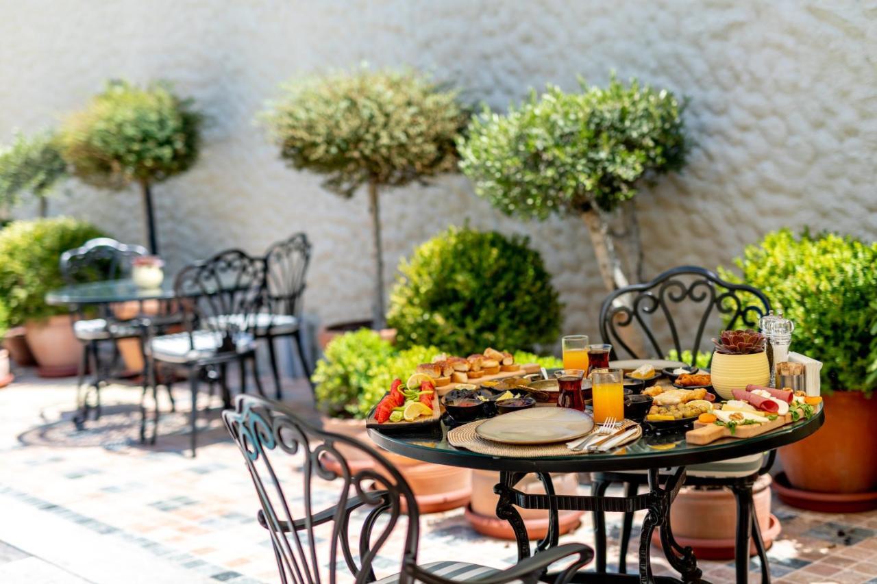 Motif Hotel Чесме Екстериор снимка