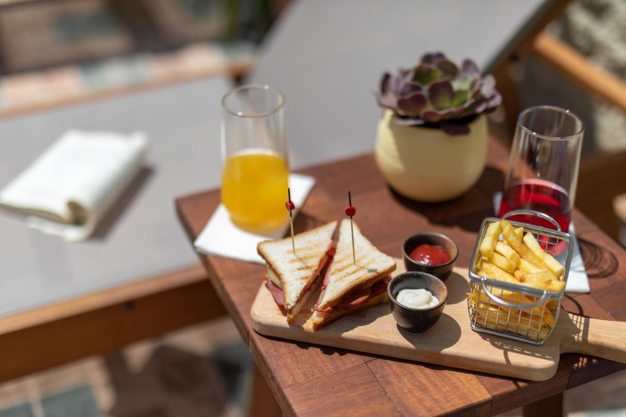 Motif Hotel Чесме Екстериор снимка