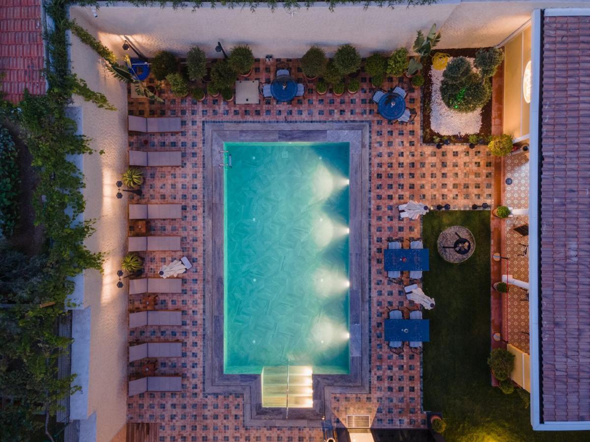 Motif Hotel Чесме Екстериор снимка