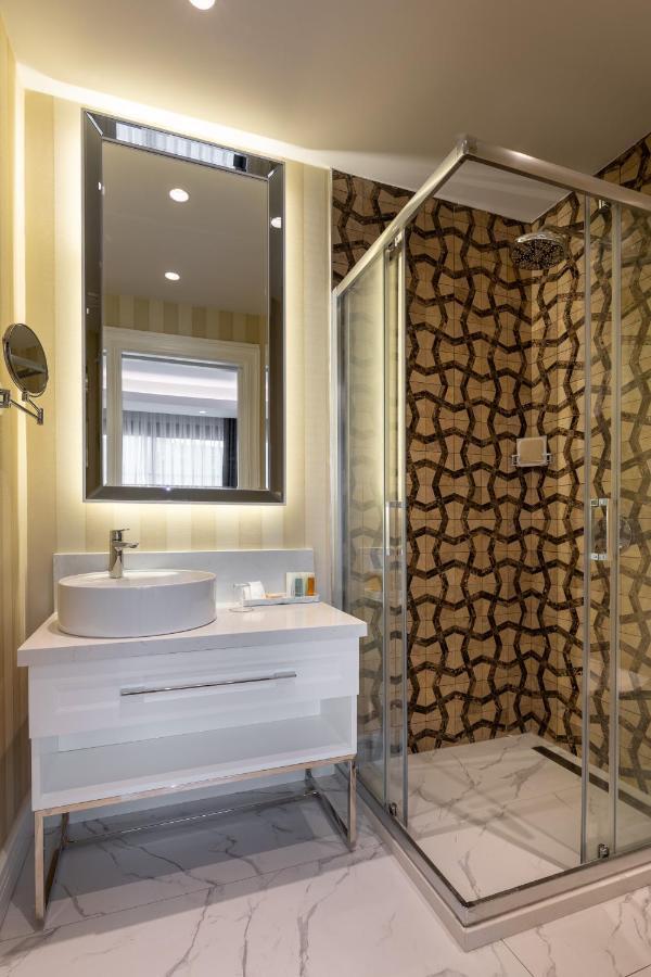Motif Hotel Чесме Екстериор снимка